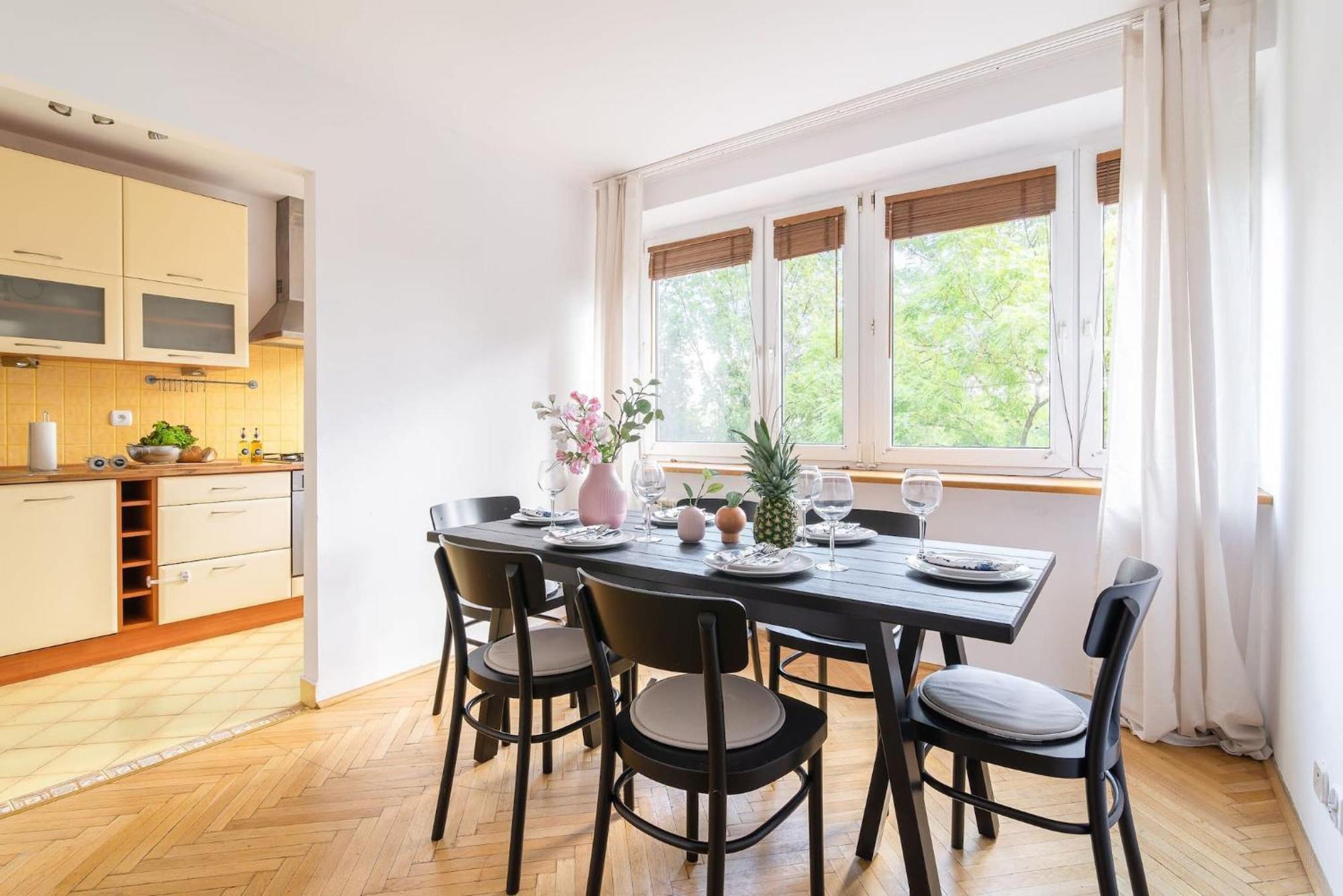 Smolna 8 - Warm Apartment With Balcony By Noclegi Renters 바르샤바 외부 사진